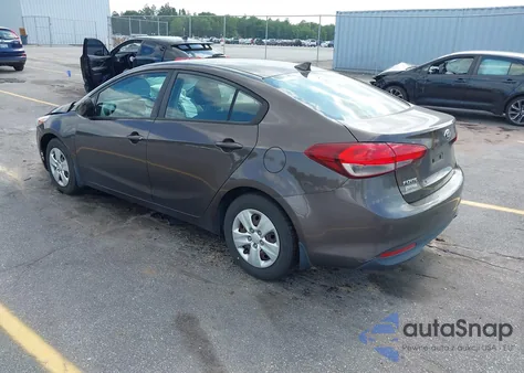 2017 Kia Forte Lx из США, поврежденный, VIN 3KPFK4A77HE094677